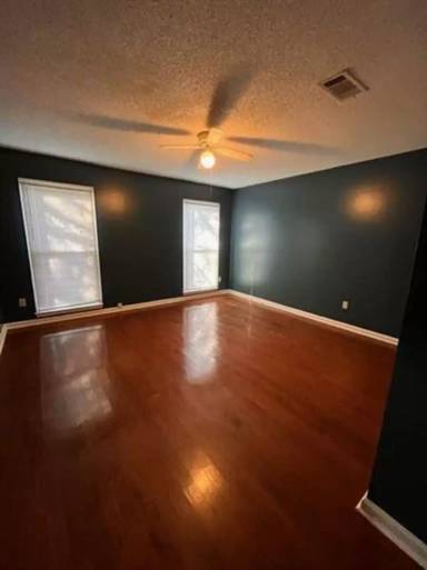 Main picture of 4041 Muirfield Dr