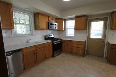 Main picture of 4930 Grant St