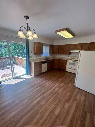 Main picture of 3524 E Hartson Ave