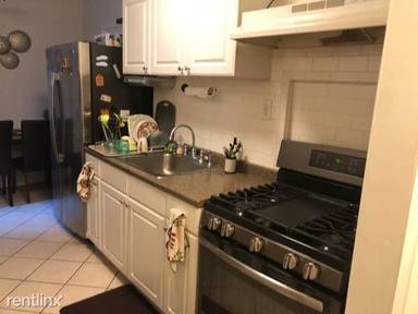Main picture of 91-10 34th Ave