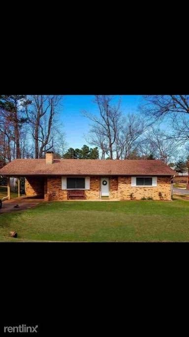 Main picture of 307 Mary Ellen Dr