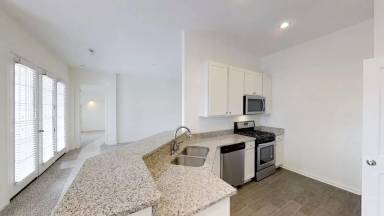 Main picture of 460 Redwood Ln