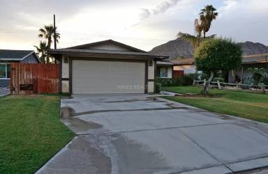 Main picture of 52380 Avenida Martinez