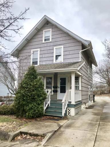 Main picture of 2150 9th St SW