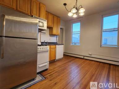 Main picture of 409 Monmouth St