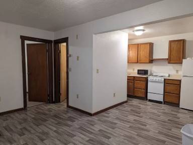 Main picture of 1782 Army Rd