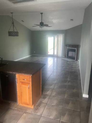 Main picture of 606 Potomac Ct