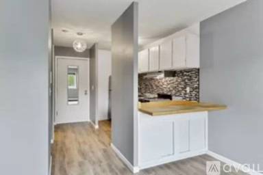 Main picture of 2616 Harriet Ave
