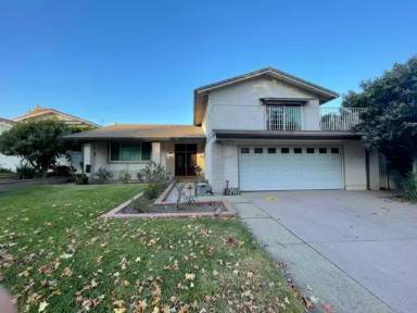 Main picture of 15361 La Belle St