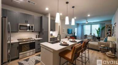 Main picture of Lenox Grand West