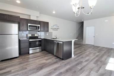 Main picture of 5700 W Albany Pl