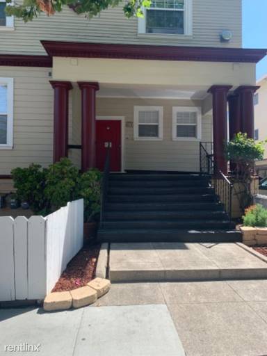 Main picture of 600 S 9th St
