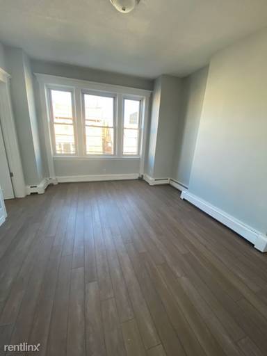 Main picture of 121 65th St