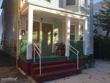 Main picture of 122 Milford Ave