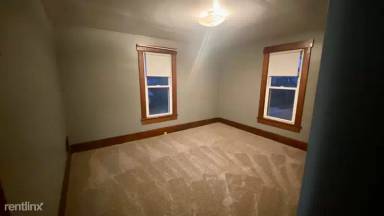 Main picture of 413 W Maple St