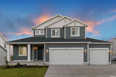 Main picture of 157 E Shorewood Dr