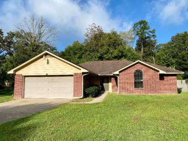 Main picture of 719 Edgewood Cir