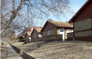 Main picture of 2400 N High St