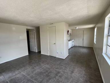 Main picture of 1014 57th Avenue Dr E