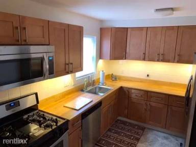 Main picture of 5 Eclipse Ave