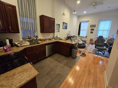 Main picture of 1621 Green St