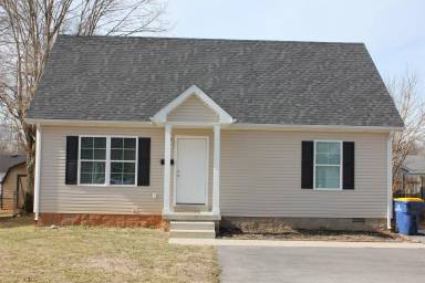 Main picture of 1235 Henry Dr