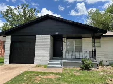 Main picture of 815 NW 58th St