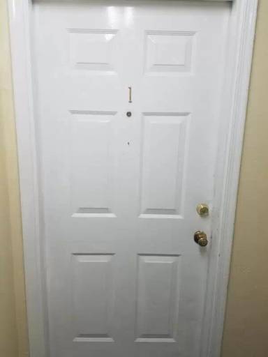 Main picture of 409 W Race St
