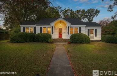 Main picture of 2309 E 5th St