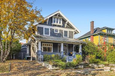 Main picture of 5235 NE Mallory Ave