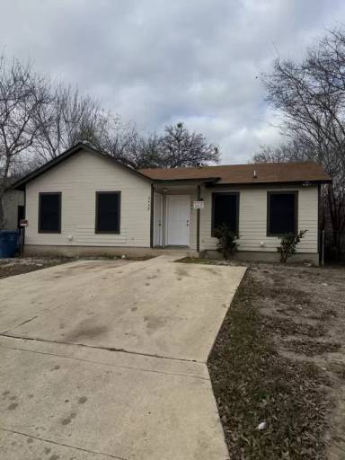 Main picture of 3437 Gateway Dr