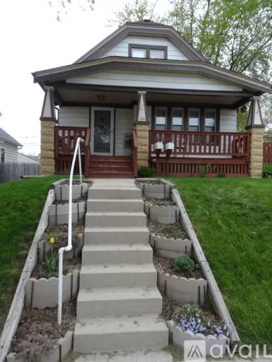 Main picture of 1224 Marion Ave