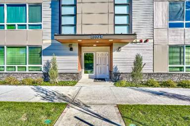 Main picture of 2330 Yakima Ct