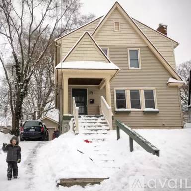 Main picture of 1026 Cooper Ave SE