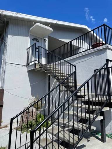 Main picture of 409 Lewis Ln