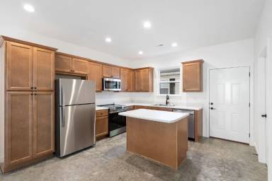 Main picture of 308 E Morgan St