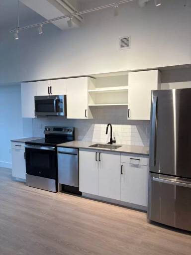 Main picture of 86 Essex St