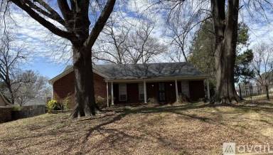 Main picture of 2885 Kenneth St