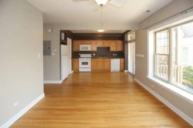 Main picture of 5208 N Sawyer Ave