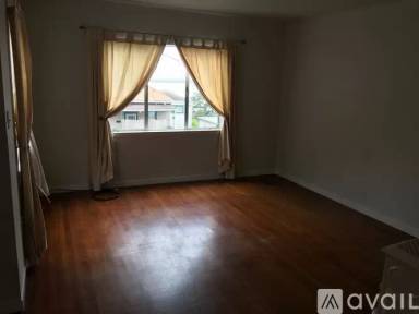 Main picture of 435 Bay St