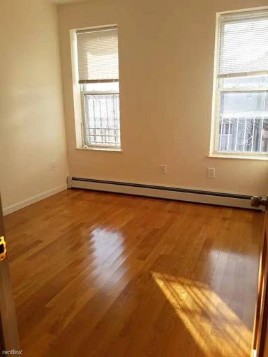 Main picture of 1764 W 12th St