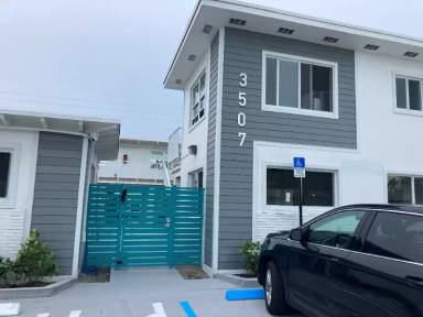 Main picture of 3507 Broadway