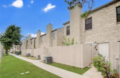 Main picture of 3174 Holly Hall St