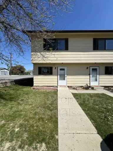 Main picture of 405 Roxy Ln