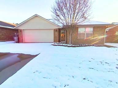 Main picture of 4412 SW Hickory Ln