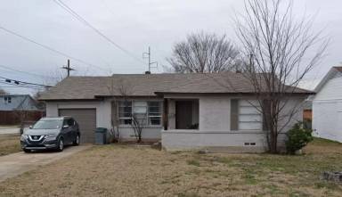 Main picture of 3521 Hilton Dr