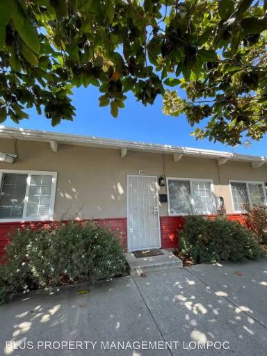 Main picture of 319 E Airport Ave