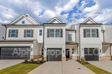 Main picture of 12 Lone Cypress St