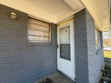 Main picture of 905 Stevens Ct NE