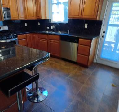 Main picture of 2536 Sutter St